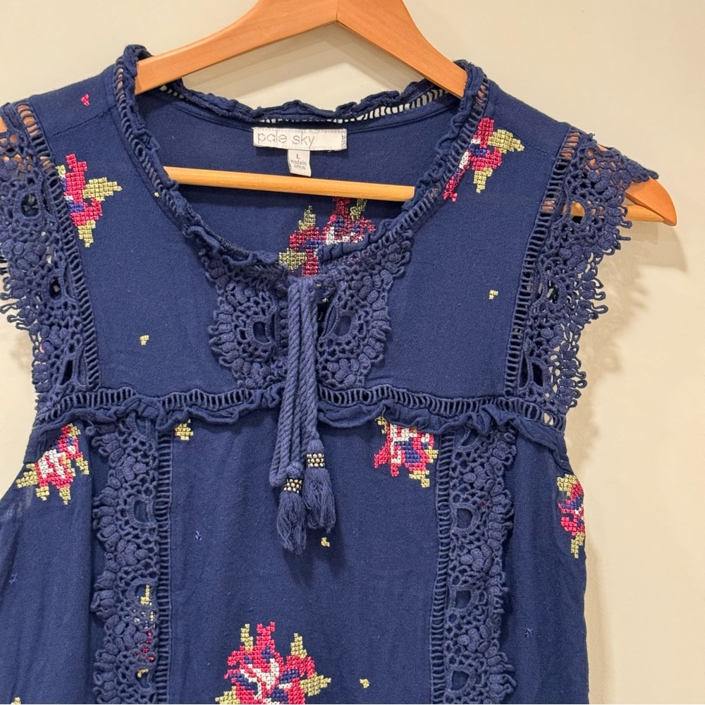 Pale Sky Top Embroidery Flowers On Blue Crochet Lace Trim Tassels Size L
